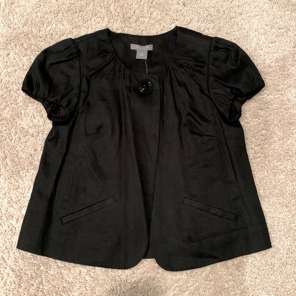 NWT Ann Taylor Short Sleeve Top XSP